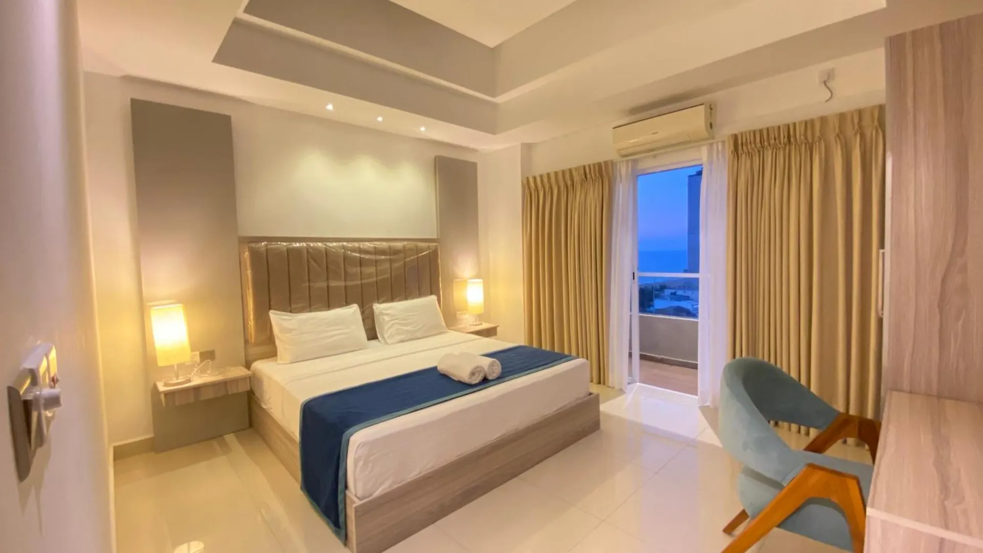 Eco Breeze Negombo Appartement
